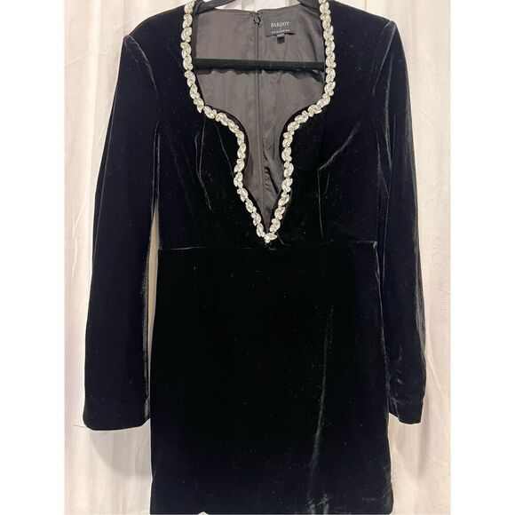 Bardot Women's Black Audrina Velvet Mini Dress Size Large NWOT - Picture 5 of 12